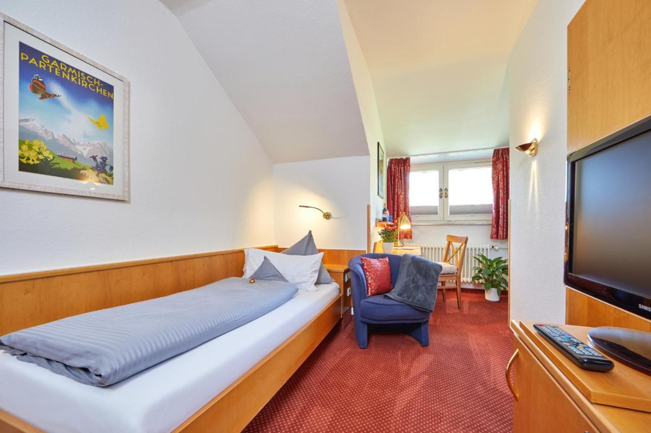 Hotel Aschenbrenner Garmisch-Partenkirchen Exteriör bild